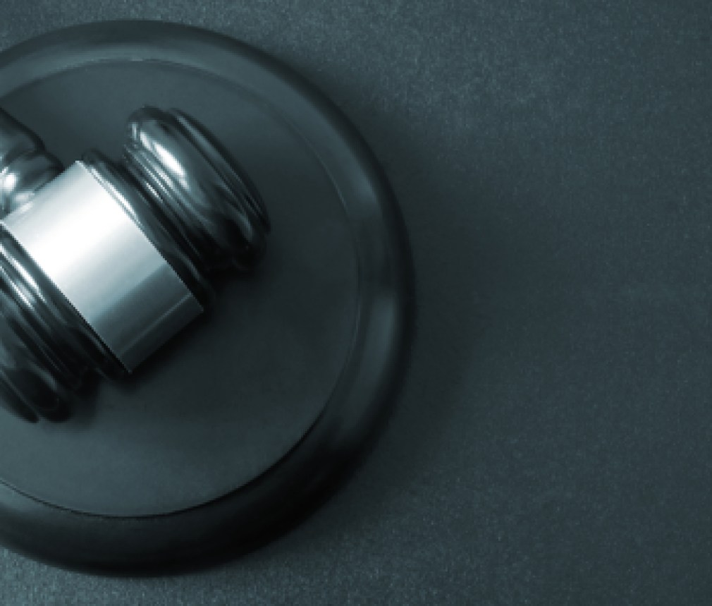 black_and_white_gavel