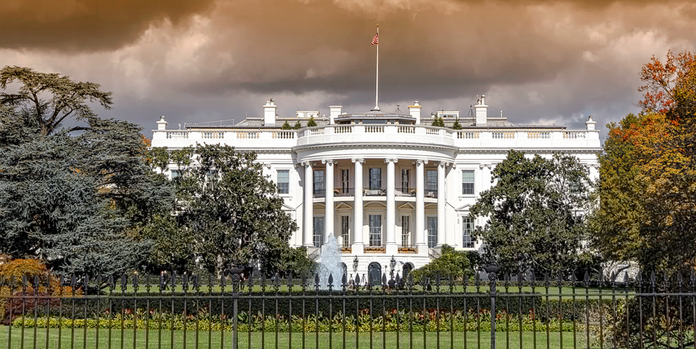 Panoramic view of the White House in Washington DC