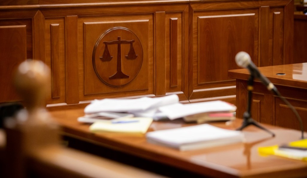 Lawsuits, Courts, Justice 4