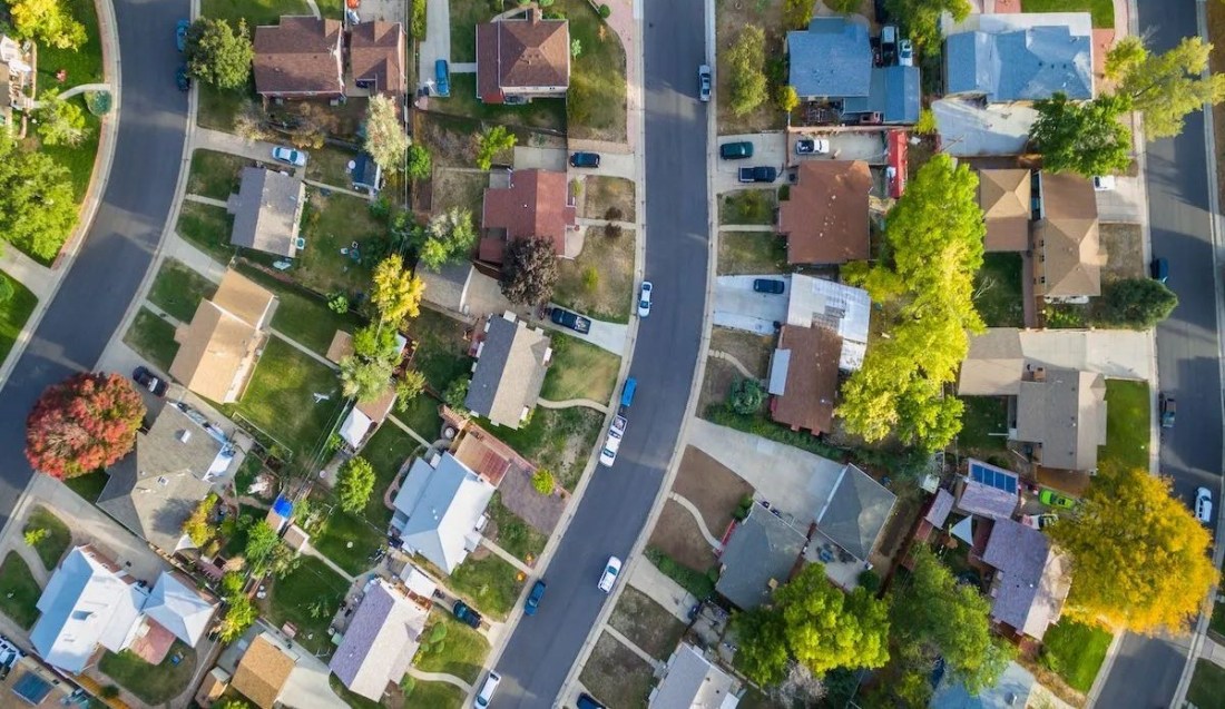 Houses-Neighborhoods, Single Family 8