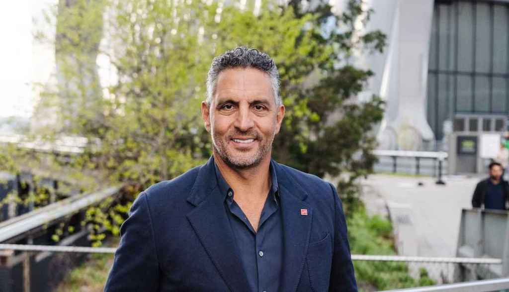 Mauricio Umansky Headshot (1) (1)