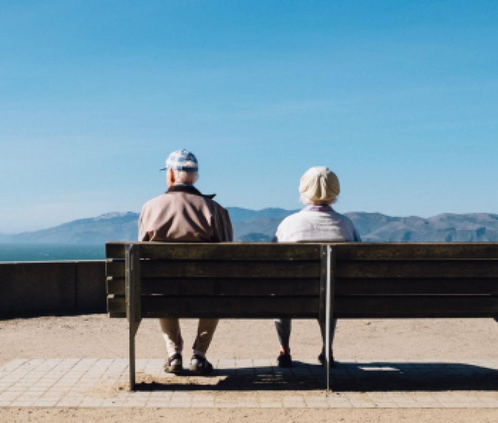 oldcouple_unsplash