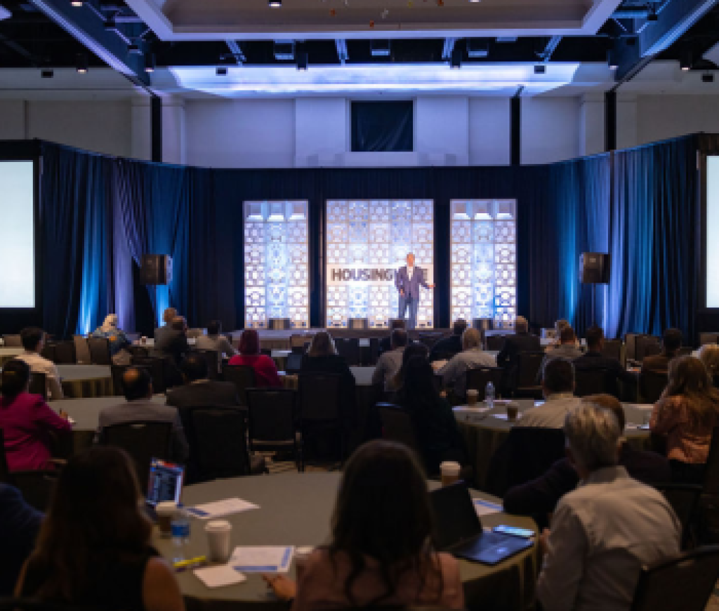 The main stage at HousingWire's 2023 housing conference_1